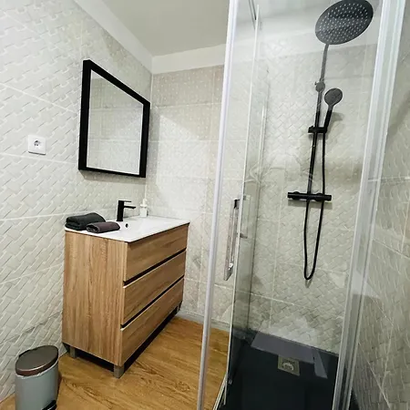 The Ideal Place To Enjoy The Sea And Barcelona Apartament